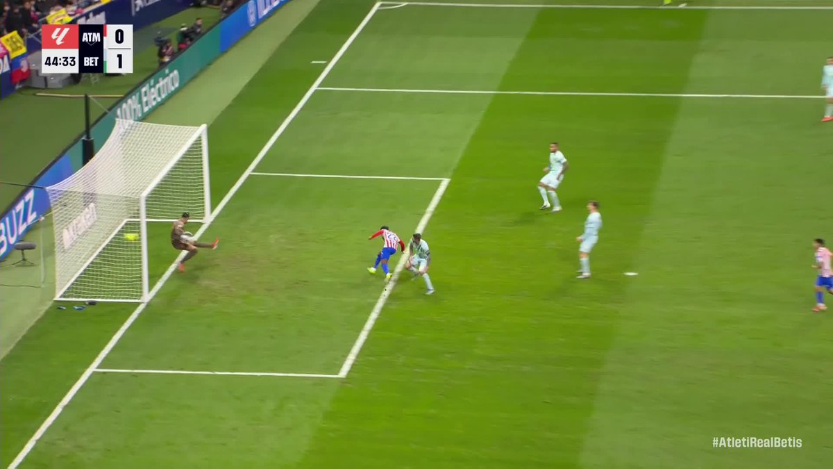 Lookman’s goal ruled out for offside ❌😬