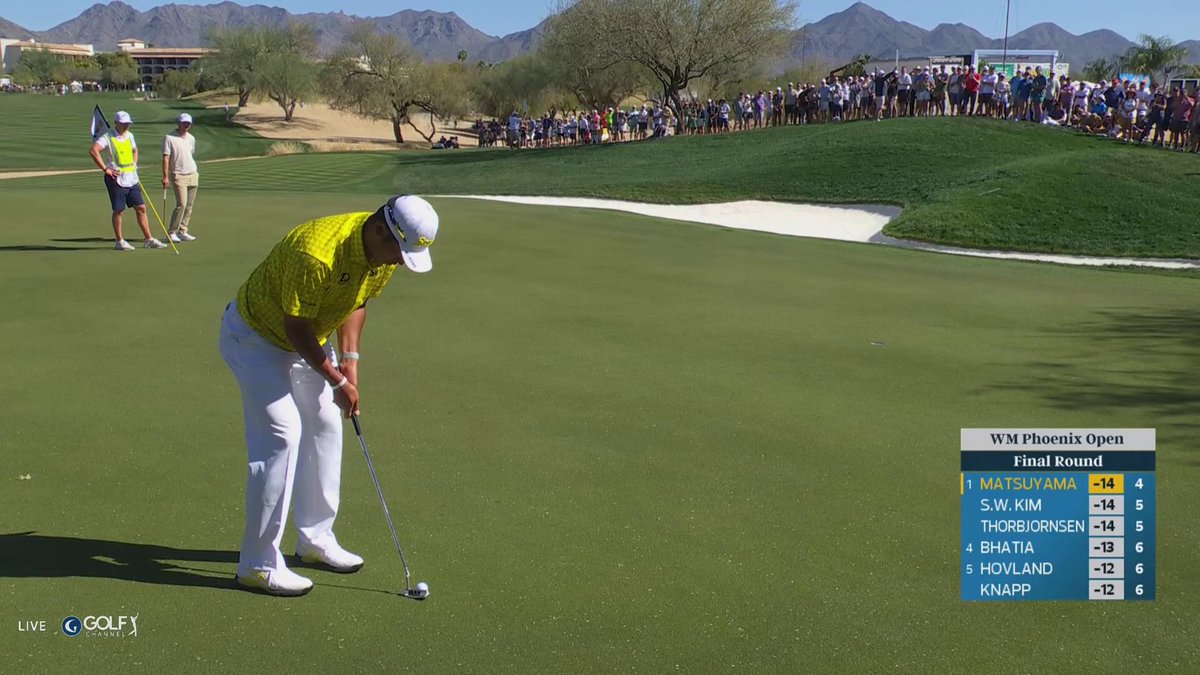 LONG par save by Hideki Matsuyama to stay tied for the lead. 😳