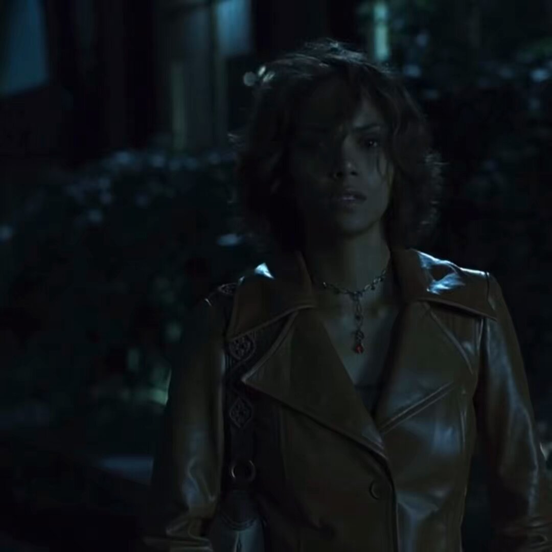 Behind Blue Eyes by Limp Bizkit playing at the end of Gothika (2003) was cinema