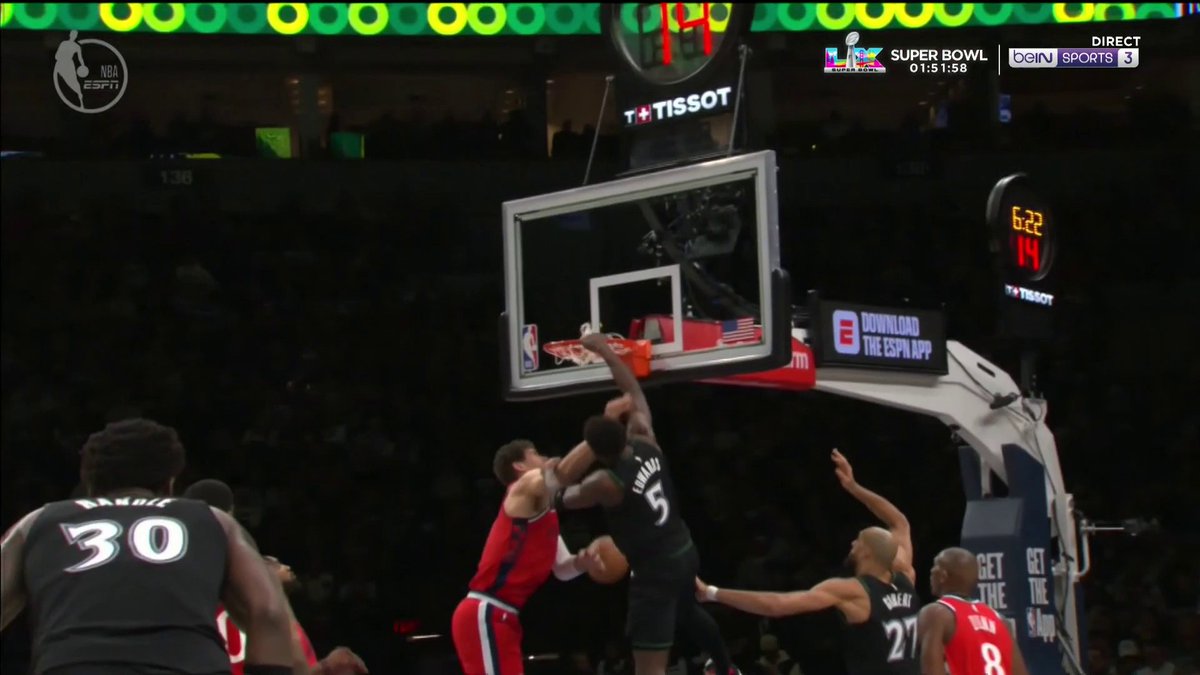 🏀 #NBA 💥 WOW ANT-MAN ÉCRASE BROOK LOPEZ !!!