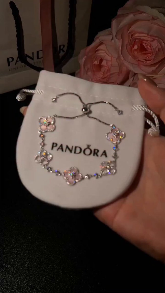 Pandora bracelet 🌸