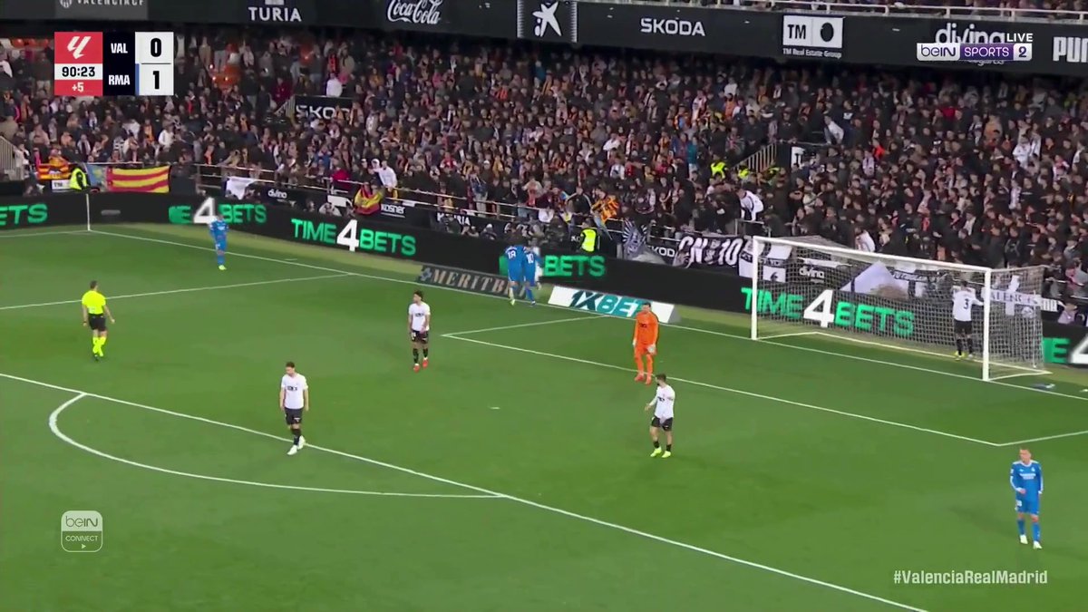 النجم الفرنسي كيليان مبابي يبصم على هدف الاطمئنان للفريق الملكي #الدوري_الإسباني #LaLiga