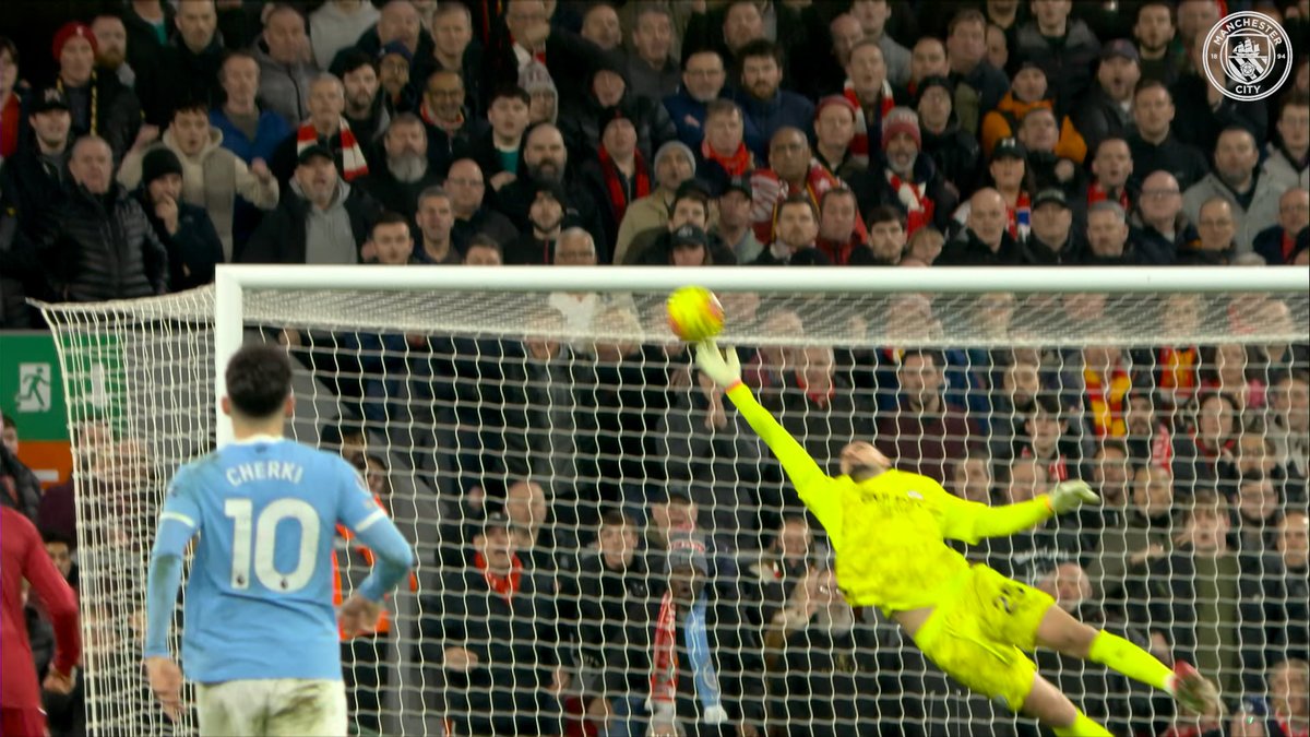 Gianluigi Donnarumma. 🤯