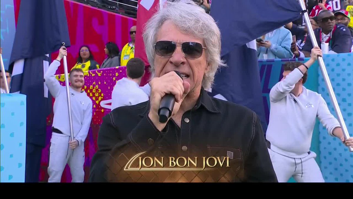 "We all we need!" Jon Bon Jovi introducing the New England Patriots 👏 (📺 NBC)