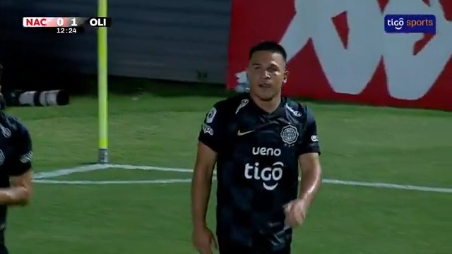 Dos cosas. Qué zurda tiene Coyote Rodríguez y qué momento atraviesa Hugo Quintana. 🔥🇵🇾 Golazo del Decano en el Estadio Arsenio Erico.
