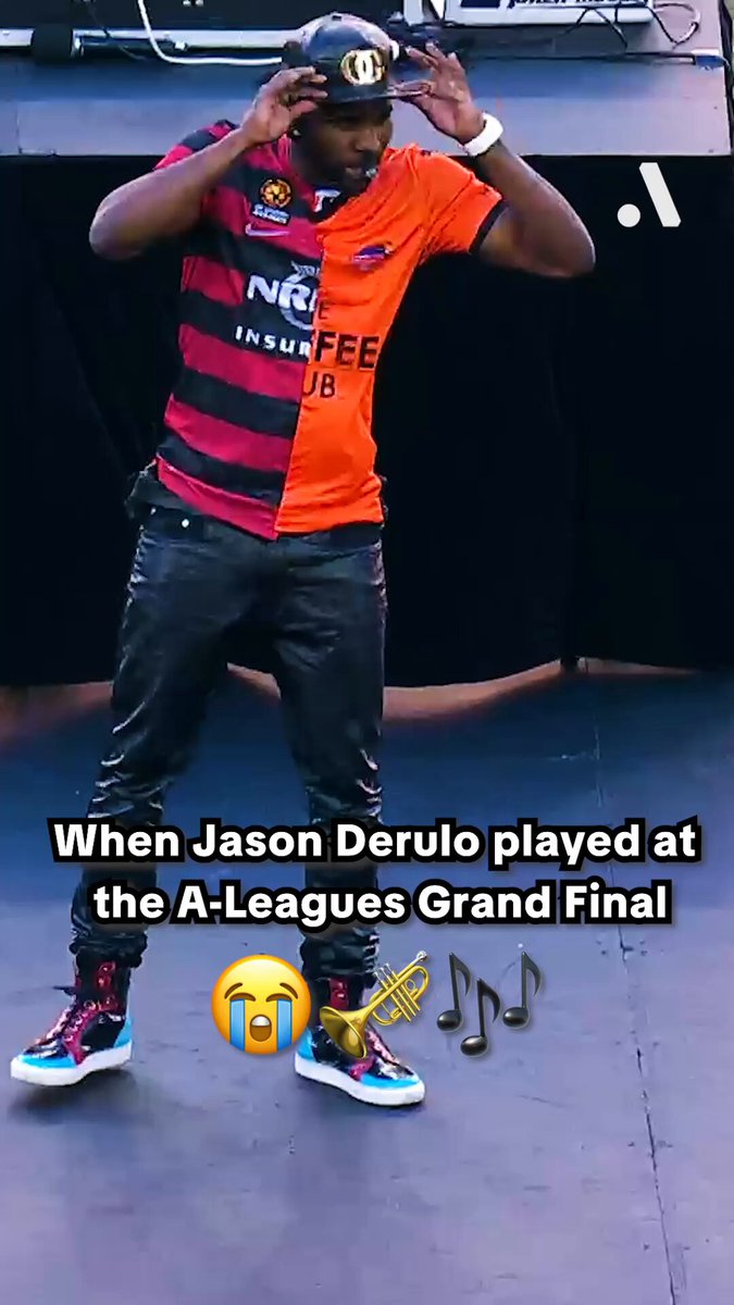 Bad Bunny’s Super Bowl half-time show was good, but it’s not Jason Derulo and his iconic half-half kit 😭🎺🎶