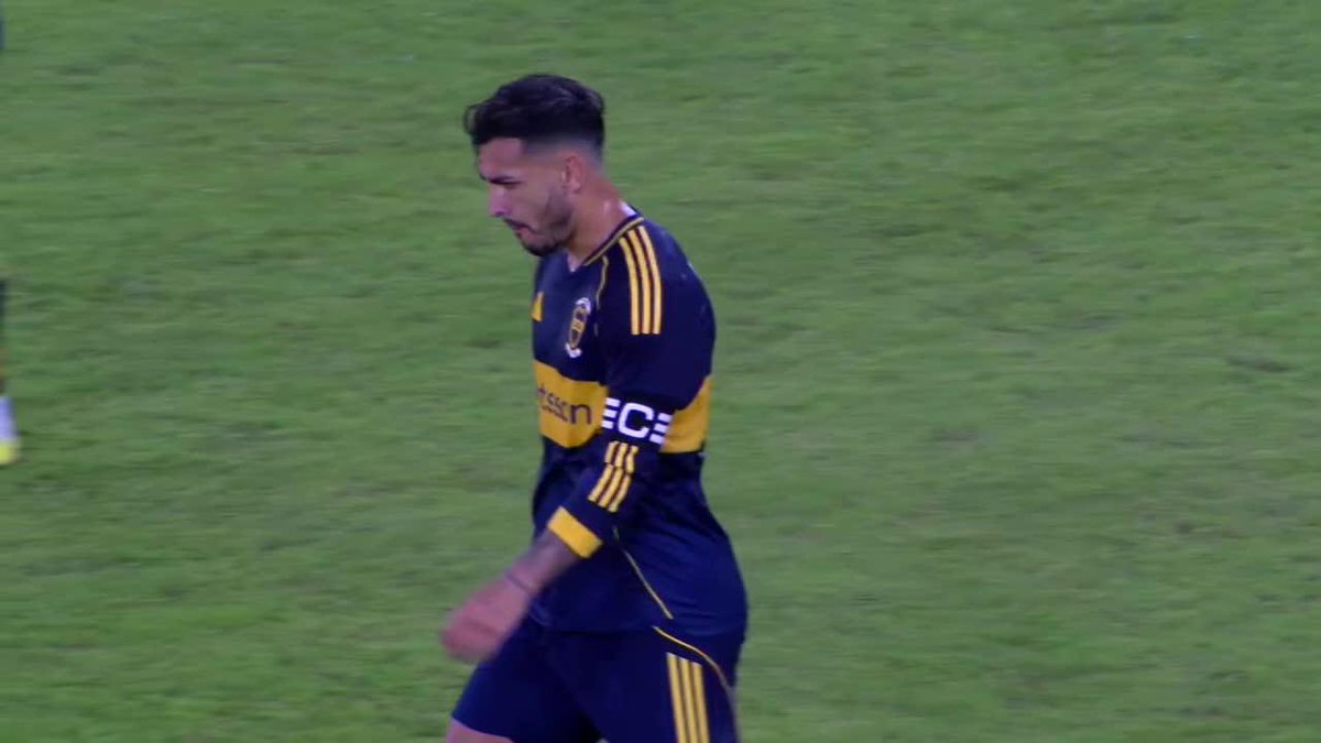 INCRÉDULO EL CAPITÁN: así vivió Paredes el segundo gol de Pellegrini para el 2-0 de Vélez ante Boca por el #TorneoApertura.