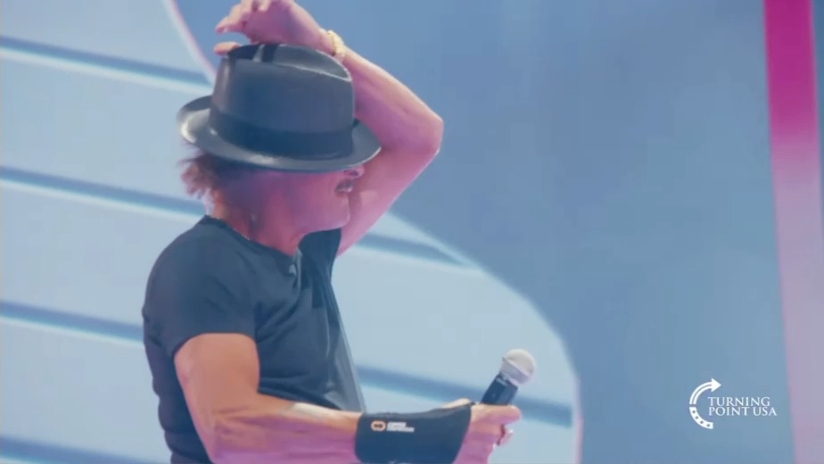 Kid Rock appears to forget the lyrics to his song while lip syncing at the Turning Point USA halftime show.