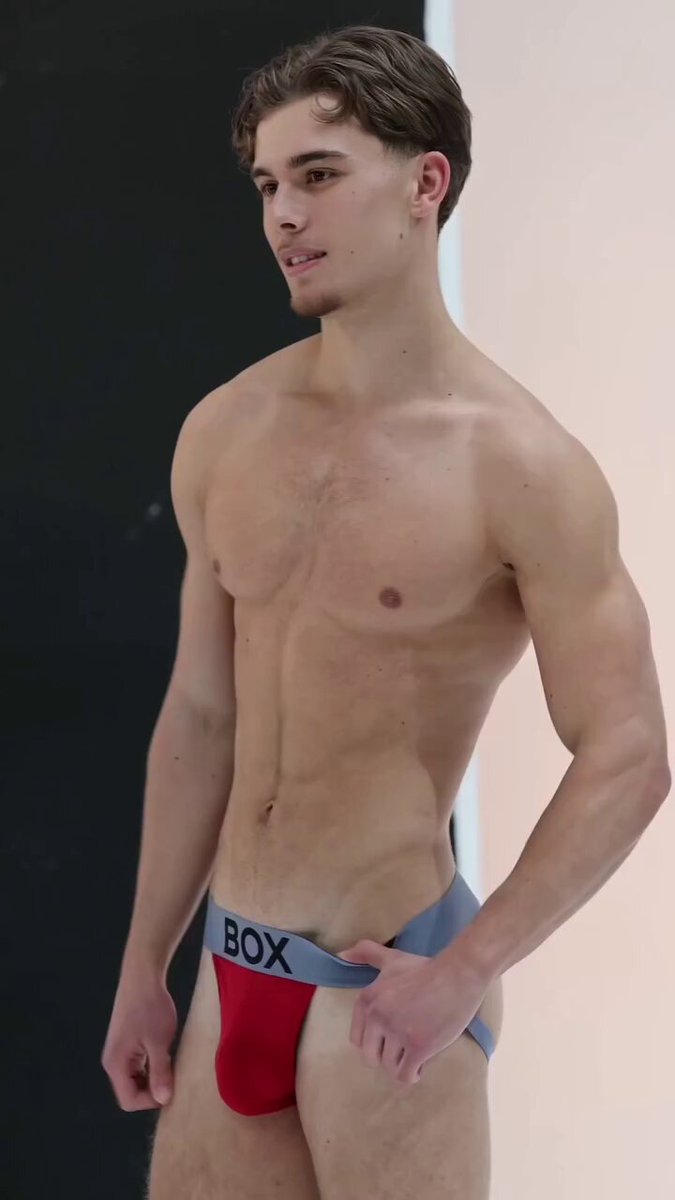 ค่อดดี ค่ออดดดดดี พ่อเค้าระดับดาว อลฟ อยากเห็นลีลาบั้นเอวคอดๆ นี้แว้ววว