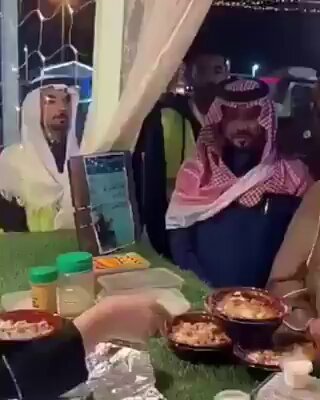 - وش شهادتك ؟ بكالوريوس - ما توظفتي ؟ صفقوا لها !👏🏻 إن شاء الله تكبرين ... 💔 #السعودية_العظمى #ولي_العهد