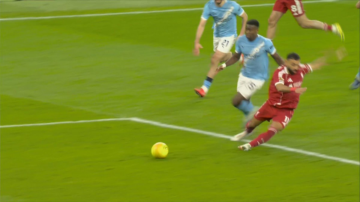 🗣️ "It's not obvious which is why it went from a red card to a yellow card. it's a foul and it's also outside the area." Arne Slot directly criticised the PGMO for the decision to not send Marc Guehi off. He was booked for pulling Mo Salah's shirt.