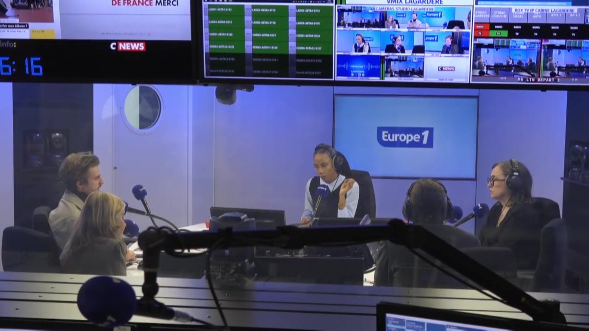 "Je renie ma nationalité française, je deviens un sans-papier, je demande un titre de séjour (..) Il faut quand même qu'on en arrive là pour que nous, Français, pour se faire soigner" se révolte Marc dans #ChristineKellyEtVous Christine KELLY