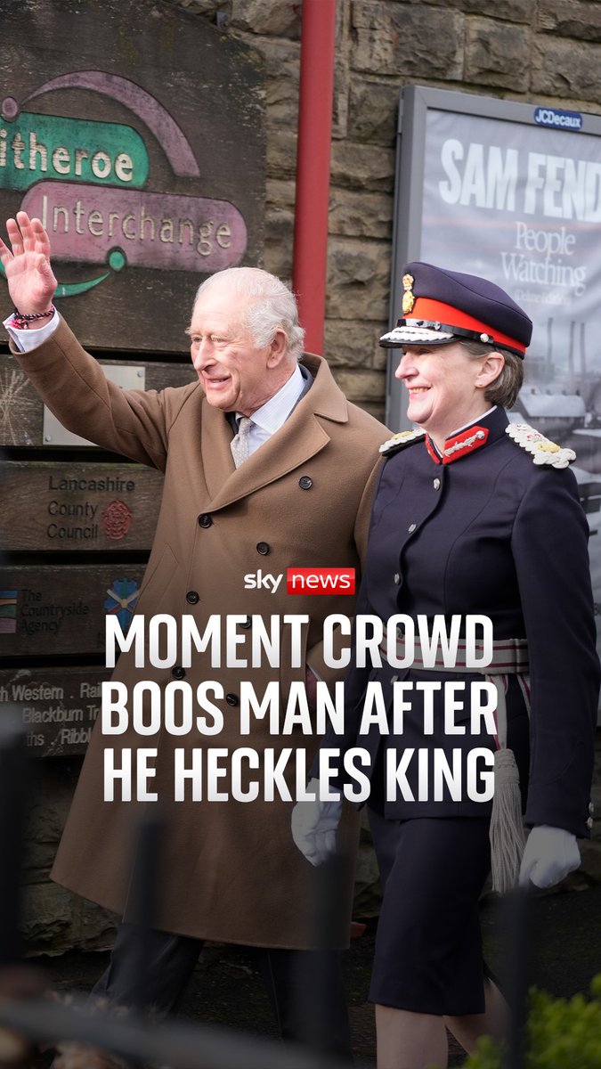 The King has once more been heckled in public as he visits the town of Clitheroe in northwest England. 🔗 Read more: