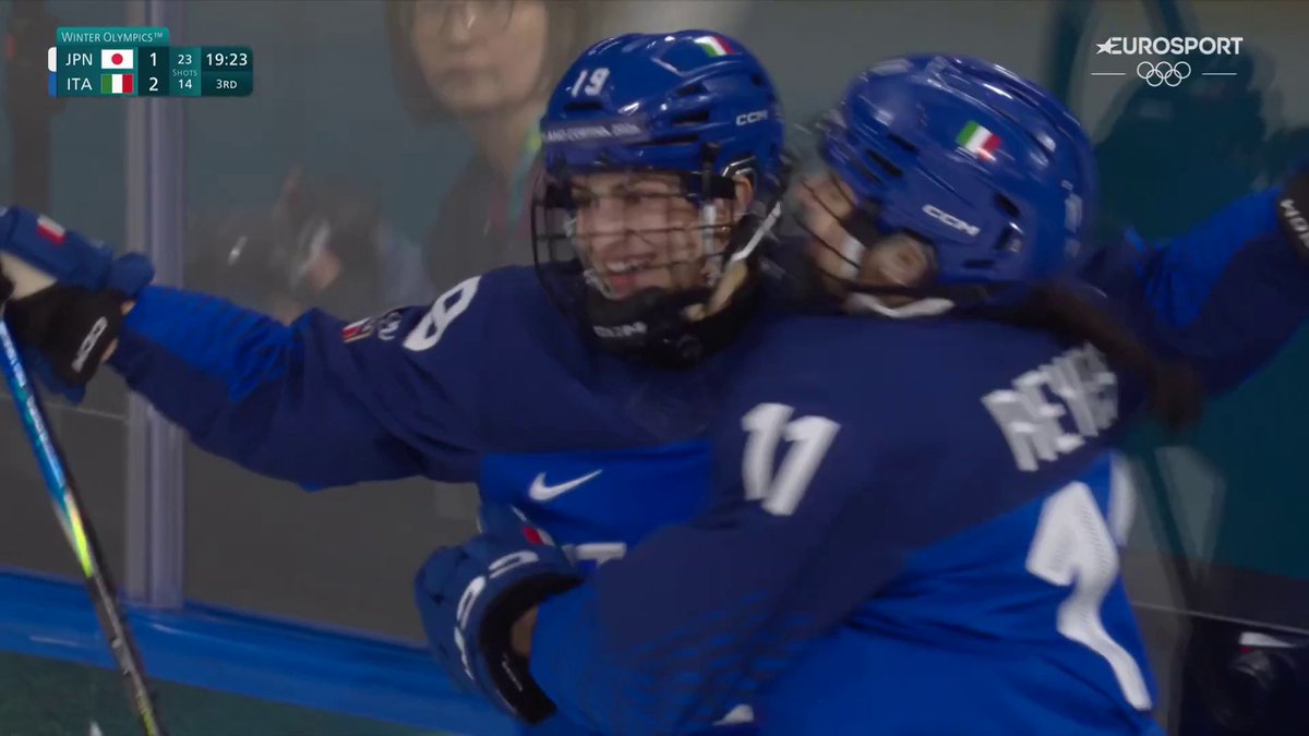 Il terzo periodo si apre con il gol di Kristin Della Rovere: Italia 3, Giappone 1!