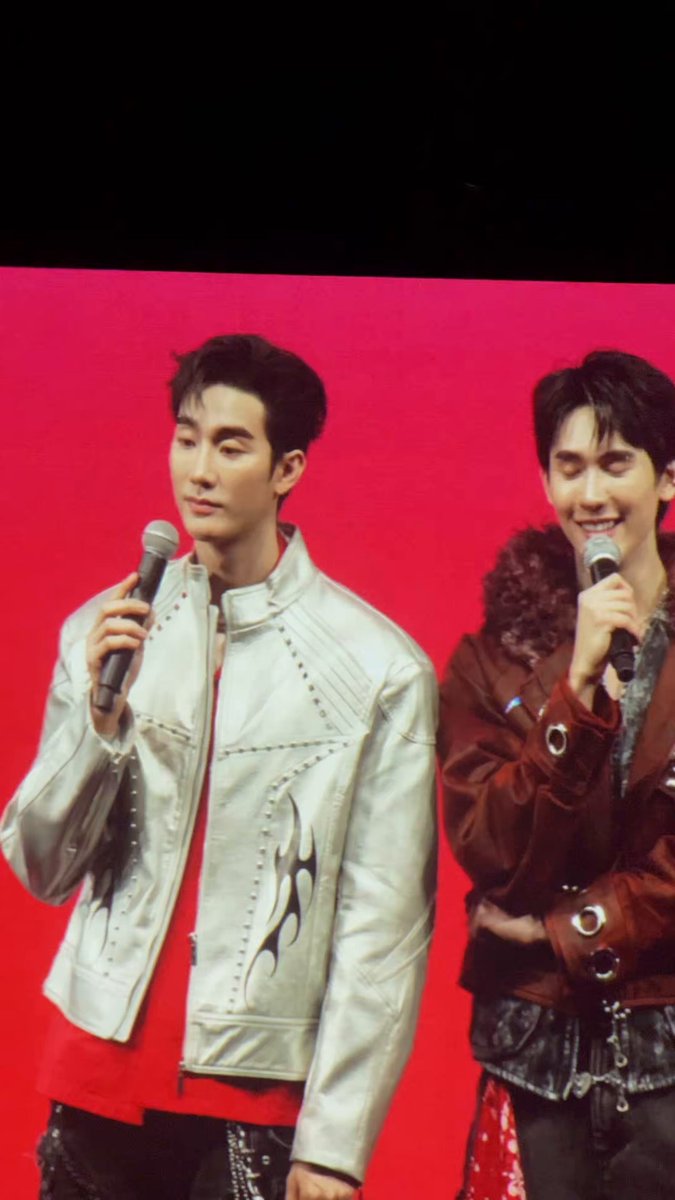 เขินเป็นลิง 👊👊🐵👊👊 🦊🍅 #Truedtac5GFandomofSmile #BESTwithTRUE5G