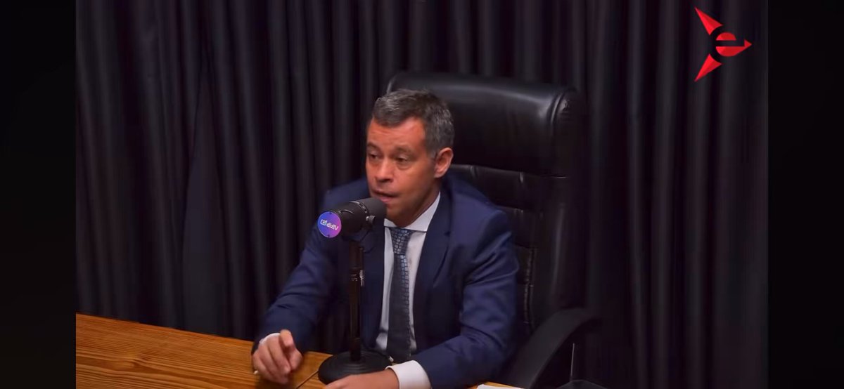 Com a proximidade da venda do potencial construtivo, o Vasco ainda tem um desafio de liquidez (dinheiro em caixa) para bancar a reforma de São Januário Geralmente essas vendas de potencial no mercado imobiliário são feitas no modelo permuta ou, no máximo, de forma parcelada Com isso, o Vasco prepara uma operação de antecipação desse caixa Será uma espécie de “Renda Fixa Digital”, disponível para os torcedores que quiserem investir, além de parceiros institucionais Trata-se de um projeto inovador em termos de clube de futebol Aqui o 2º VP Geral do Vasco, Renato Brito, deu um spoiler e alguns detalhes do projeto aos amigos Danteskoo e Gustavo Mehl , do Expresso 1923 🎥: Canal Expresso 1923