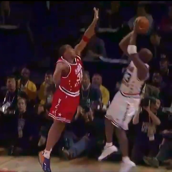 23 YEARS AGO TODAY 🐐 40-year-old Michael Jordan hit this clutch shot in his final NBA All-Star game! It would have been the game-winner but O’Neal fouled Kobe on a three with a second left in OT.