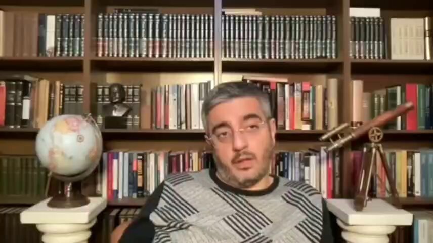 "Rahmetli Erbakan'ı solcu olmaya iten iç dinamikleri neydi?" Uğur Güzel