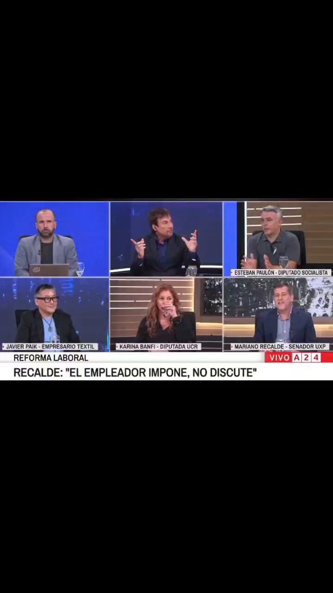 Fuimos a debatir a A24. Con el final se entiende todo 🤷🏽‍♂️