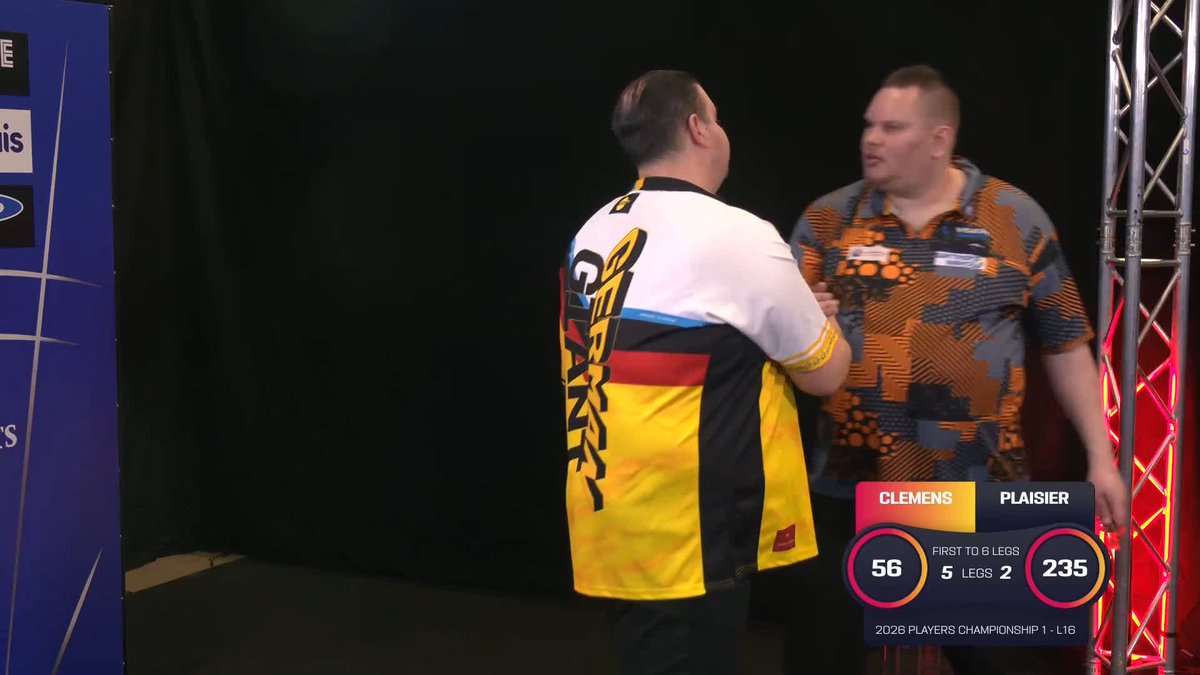 CLEMENS STEAMS THROUGH! The German Giant is the next player through to the quarter-finals in Hildesheim. Gabriel Clemens beats Wesley Plaisier 6-2, averaging just shy of 98 in the process! 📺 #PC1