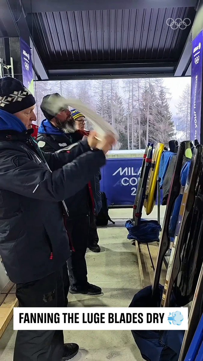 Fanning the luge blades dry before race time. 🛷💨 Olympic prep is a whole different level. 🤩 #Olympics | FIL Luge | #MilanoCortina2026