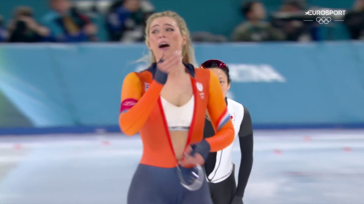 JUTTA LEERDAM DEVASTANTE! Allo speed skating stadium di Milano, la neerlandese si prende la medaglia d'oro e anche il record olimpico nei 1000 metri.