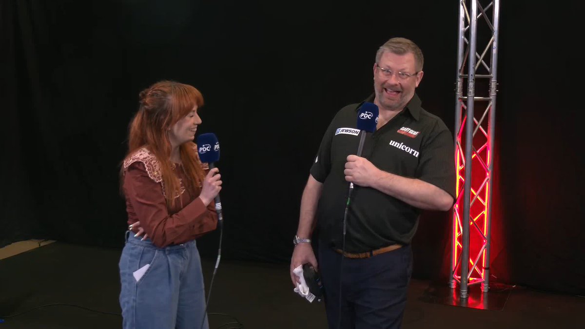 "Wasn't bad, was it?!" 👀 James Wade checks in with Abigail Davies after winning the first Players Championship event of the year. 📺 #PC1