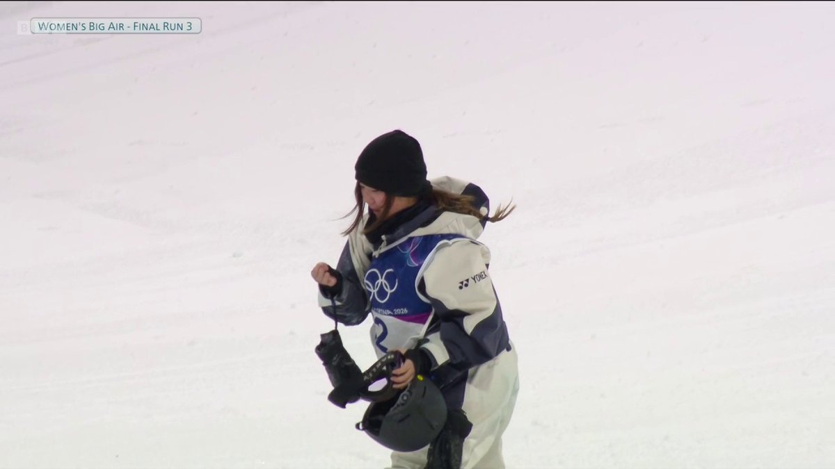 "That was a gold right there. For a second she had it in her hands!" 😲 Mia Brookes went in search of the gold medal but couldn't quite make it clean enough in her final run. She finishes fourth.