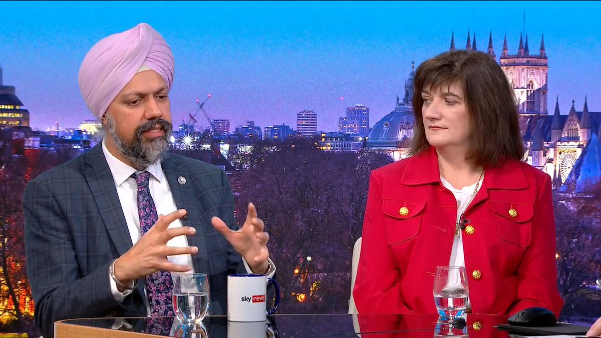 🗣️ "This is an existential crisis for the prime minister, for our party, for our government". Chair of the Defence Committee Tan Dhesi shares his concern after the PM battled for survival in Number 10 today. #PoliticsHub 📱 📺 Sky 501 and YouTube
