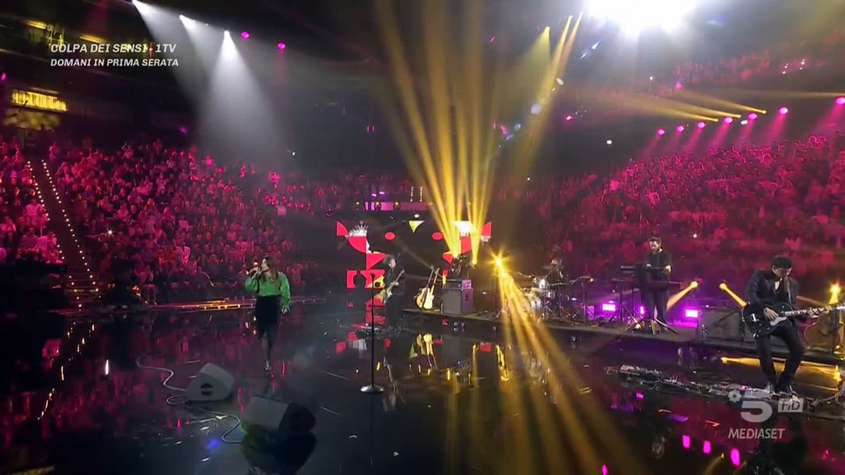 Emma noi aspettavamo solo questo momento, l'amore non mi basta 😭📣 #Taratata