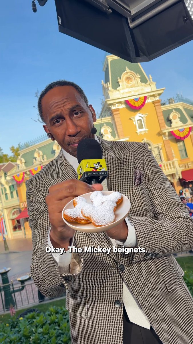 ✨ @StephenASmith's A-List #DisneyEats version 😋🖐️ We're working on the beignets pronunciation for 2027 🤣