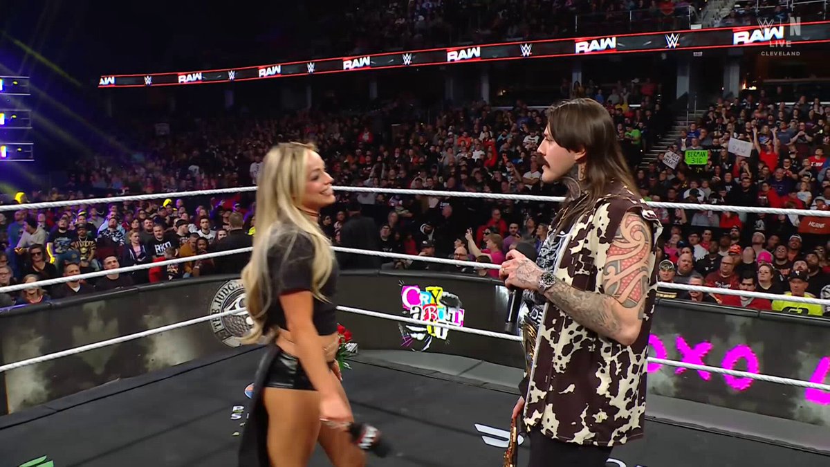 EL SUSTO DE STEPHANIE VAQUER A DOMINIK MYSTERIO CON SU ENTRADA ASJDSAJAJDSAJDSAJ (por dios, qué mierda el tema nuevo) #WWERAW