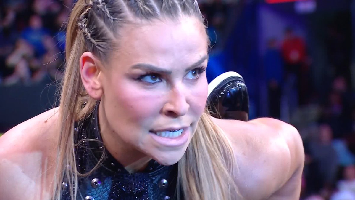 A relentless attack by Nattie on Maxxine Dupri 😩 Thank goodness for AJ Mendez!