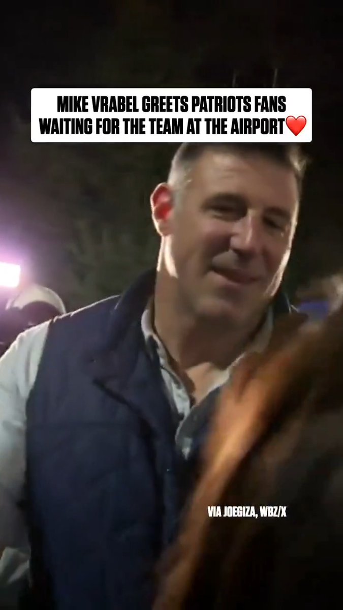 Mike Vrabel thanks New England Patriots fans for their support as the team arrives home ❤️ (via Joe Giza, WBZ | CBS News Boston)