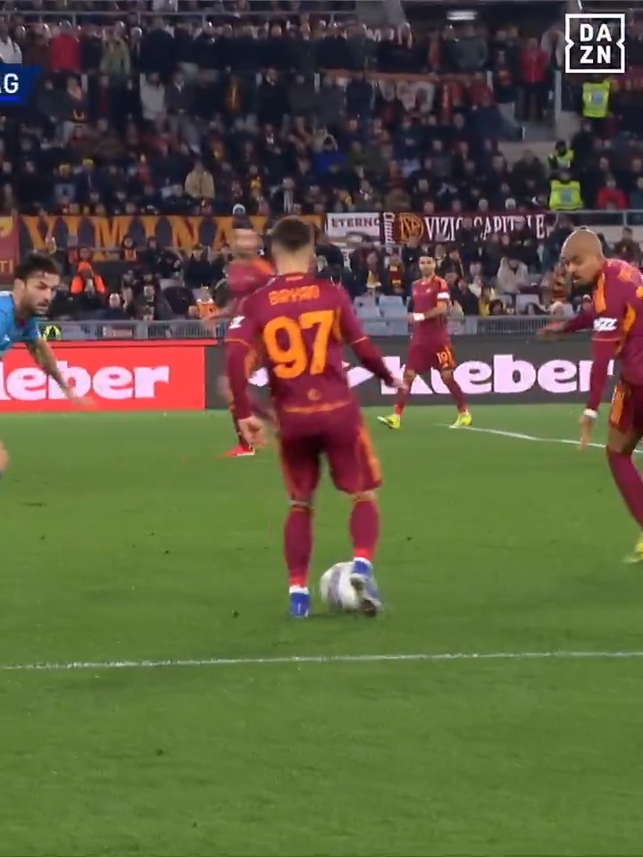Entra. Dribbla. Calcia. Semina panico. Bryan #Zaragoza si presenta così 🌪️ #RomaCagliari #SerieAEnilive #DAZN