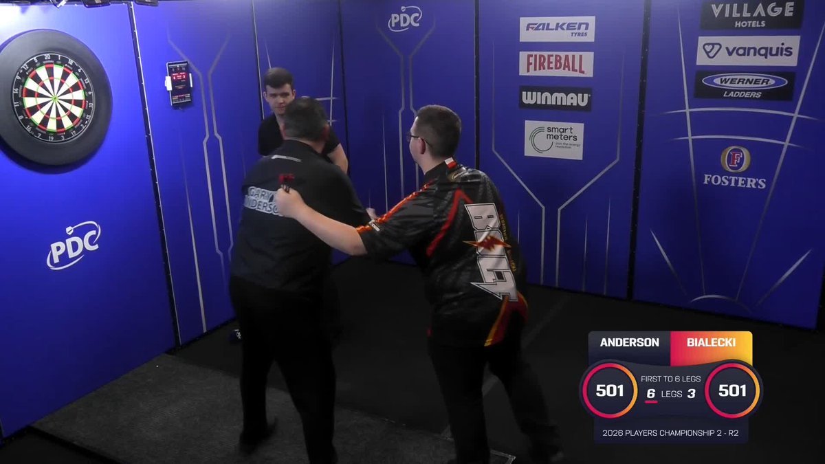 TOPS-TOPS TO WIN IT! Vintage Ando! The Flying Scotsman pins a brilliant 134 checkout to beat Sebastian Bialecki 6-3, averaging upwards of 102! 📺 #PC2