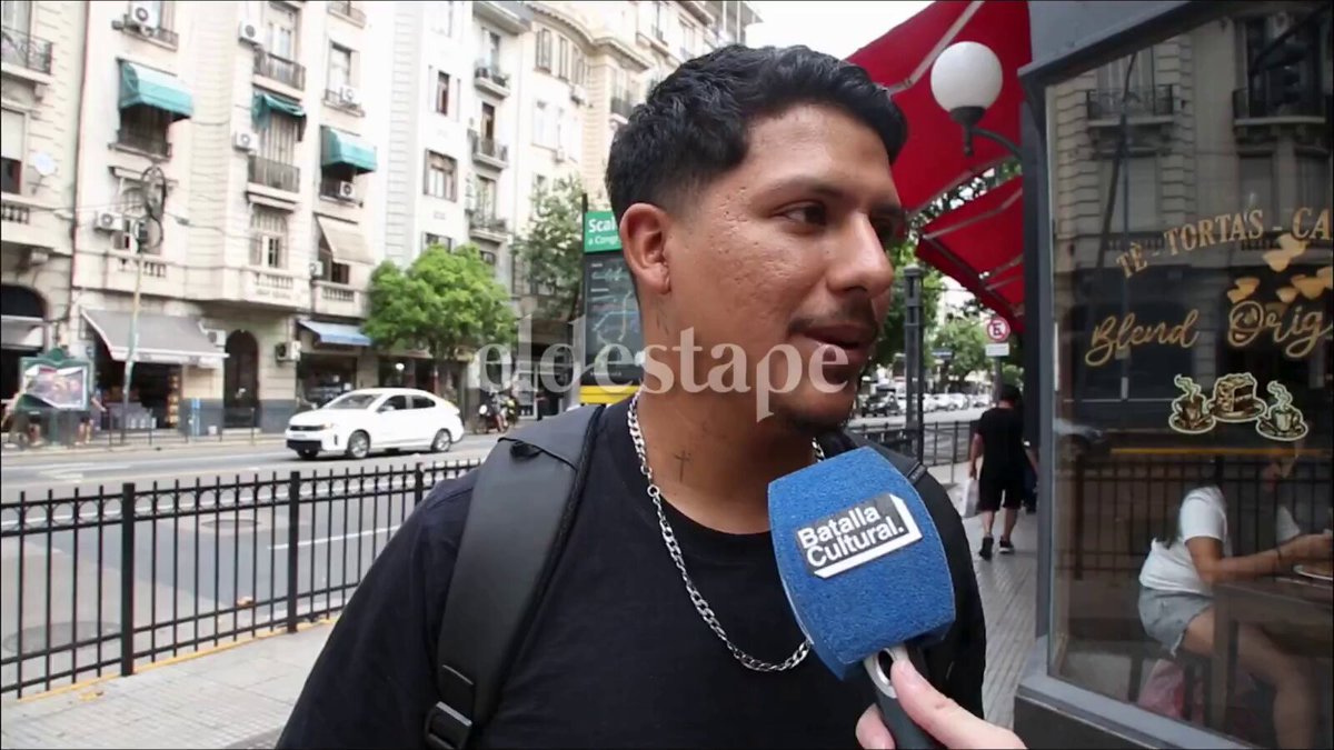 -Sentis que los salarios están acompañando a la inflación? +Si, los precios están altos pero los salarios también subieron un montón, tanto que veo a gente con dos trabajos Si los salarios están tan altos por que la gente necesita DOS trabajos? Que descerebrados mamita querida