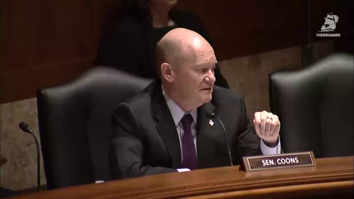🇺🇸 Sen. Coons to Lutnick: “You said casually, ‘Well, I looked at my name and how it appeared in them, as does everyone.’ No, everyone isn't worried about their names being in the Epstein files.”