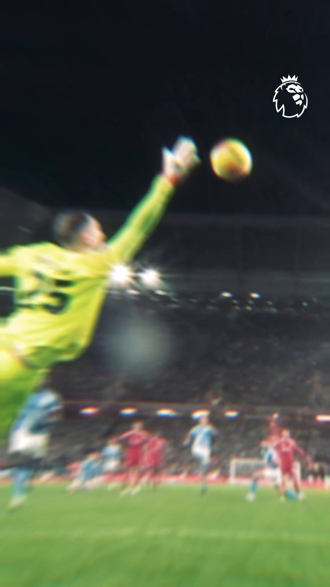 With time ticking down, Donnarumma did THIS 🕰️🫨 🔵 Manchester City