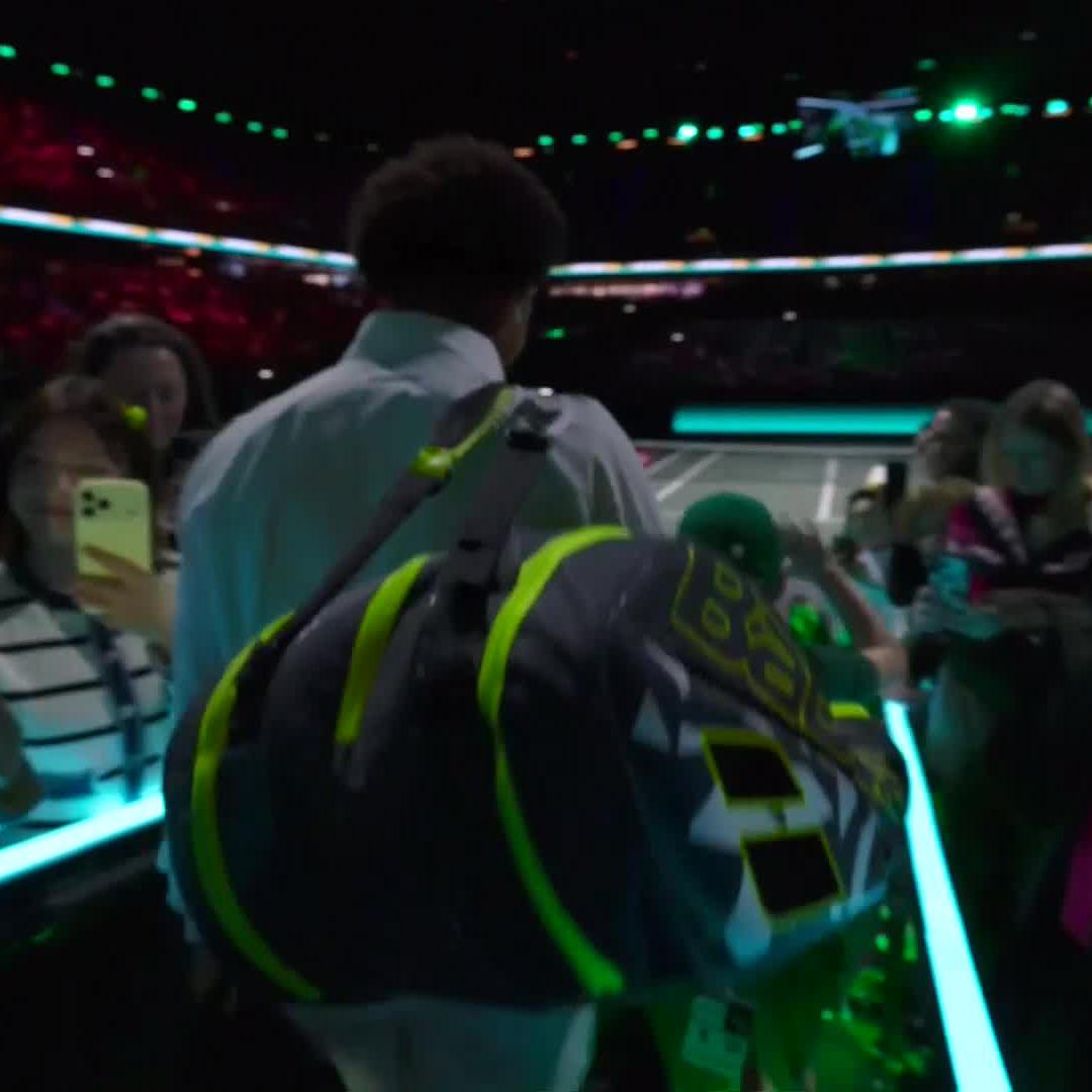 🇫🇷 FILS ⚡️ DE MINAUR 🇦🇺 Le Français de 21 ans poursuit son retour sur le circuit face au n°8 mondial et double finaliste en titre Alex De Minaur au tournoi ATP 500 de Rotterdam. ⚔️
