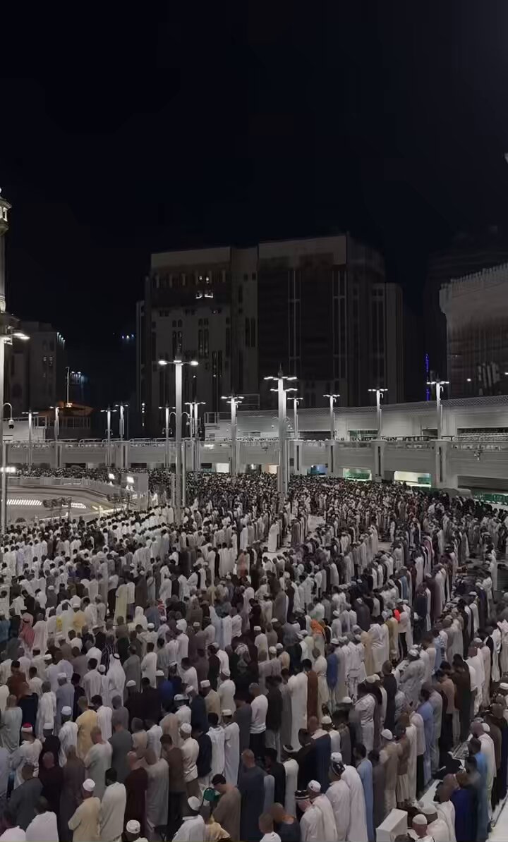 «لا شيء يُواسي فاقدًا لِنفسه سوى القُـرآن »
