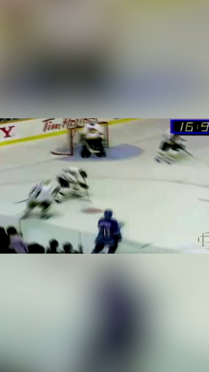 Thanks for the memories, Jim 💙 💚 (🎥: Canucks094 | YouTube)