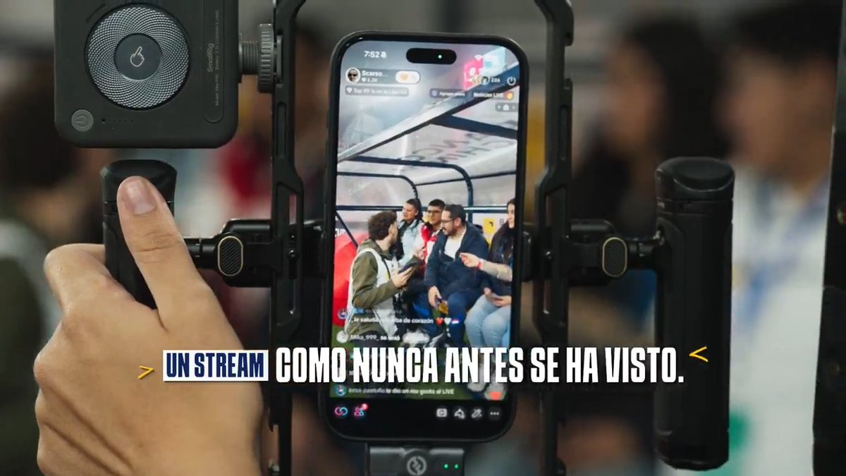 Cuando la pasión por LDU Oficial se vive tan cerca, cada jugada se queda para siempre… y cada grito se vuelve recuerdo. Así disfrutaron los hinchas albos de la Noche Blanca y así lo contaron Valentín Scarsini, conocido como "El Scarso", y Majo Reina.