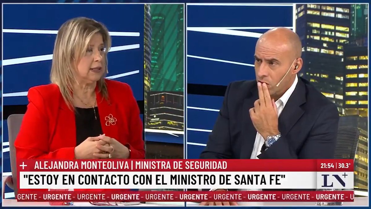 💬 "Nos pusimos a disposición del gobierno de Santa Fe" La ministra de Seguridad Alejandra Monteoliva reveló que hubo contacto con las autoridades provinciales y aseguró que, ante las protestas, las fuerzas federales están patrullando Rosario. 📍 En +Verdad con Esteban Trebucq