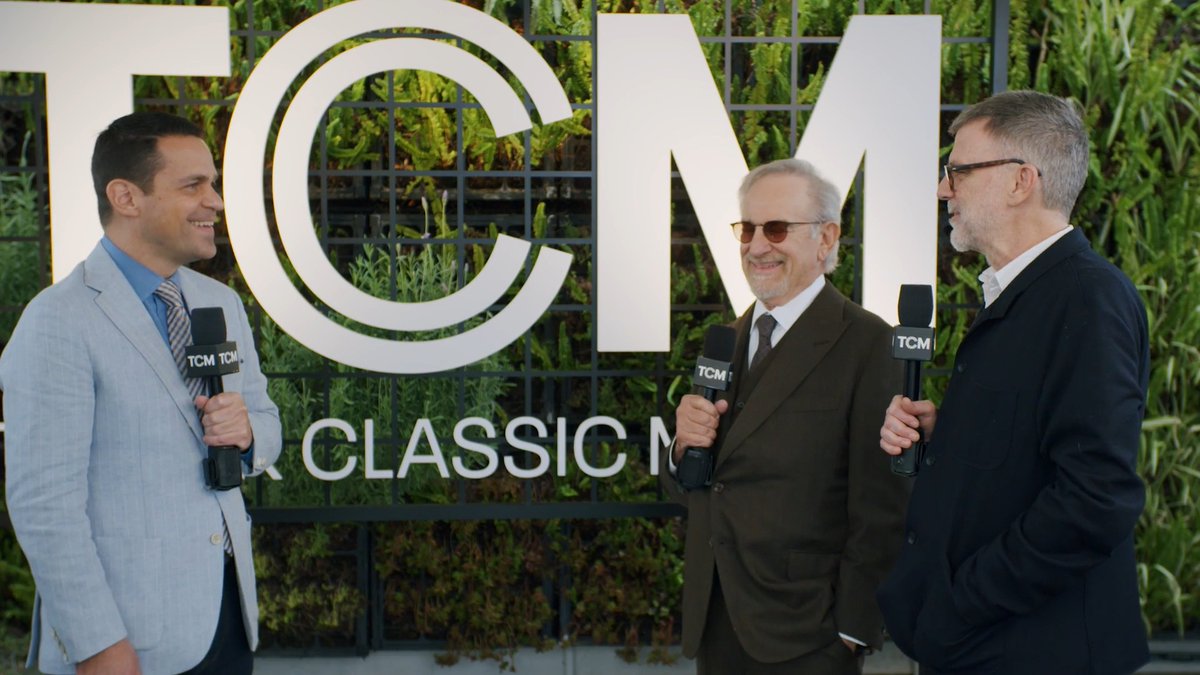 Paul Thomas Anderson and Steven Spielberg share with us their favorite Looney Tunes moments starring our Star of the Month Bugs Bunny.