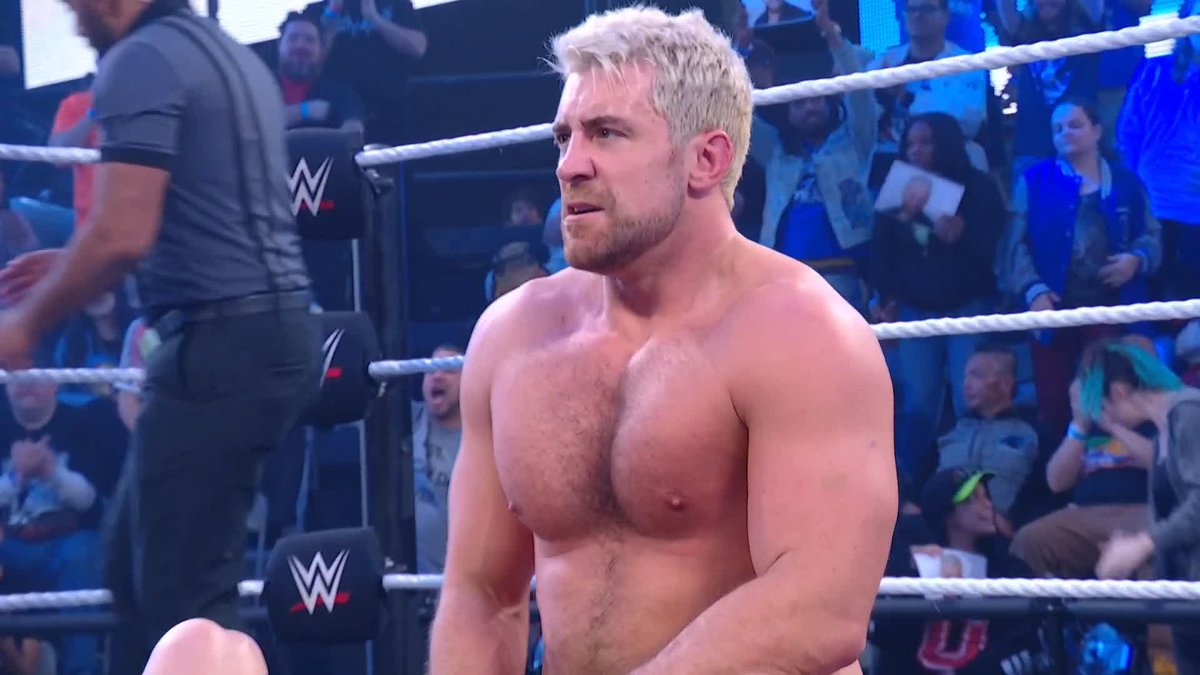WAVE YOUR HANDS 🙌 Joe Hendry retains the NXT Title!