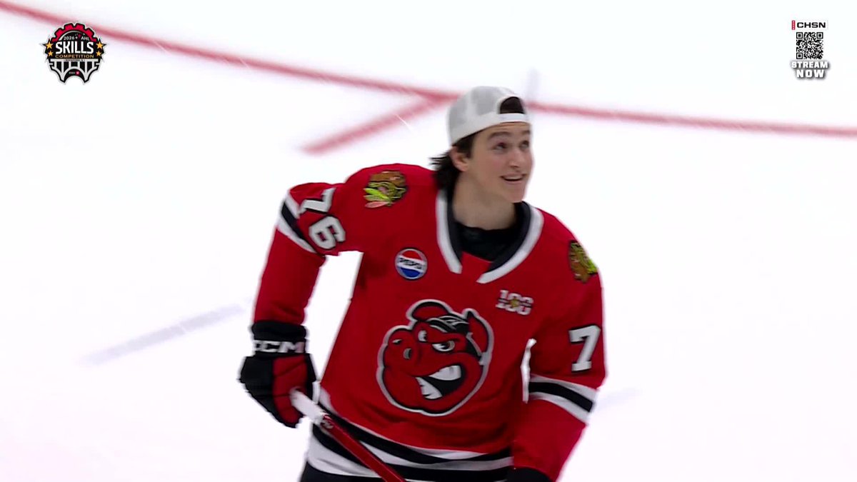 This drone footage of Nick Lardis skating his way through the Puck Control Relay at the #AHLAllStars Skills Competition 🤩