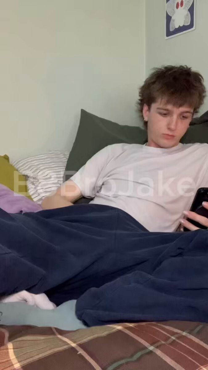 What your big bro is doing in his room at night #genz #gooner #dong #pumpies #b8tor #wank #stroking #sperm #stained