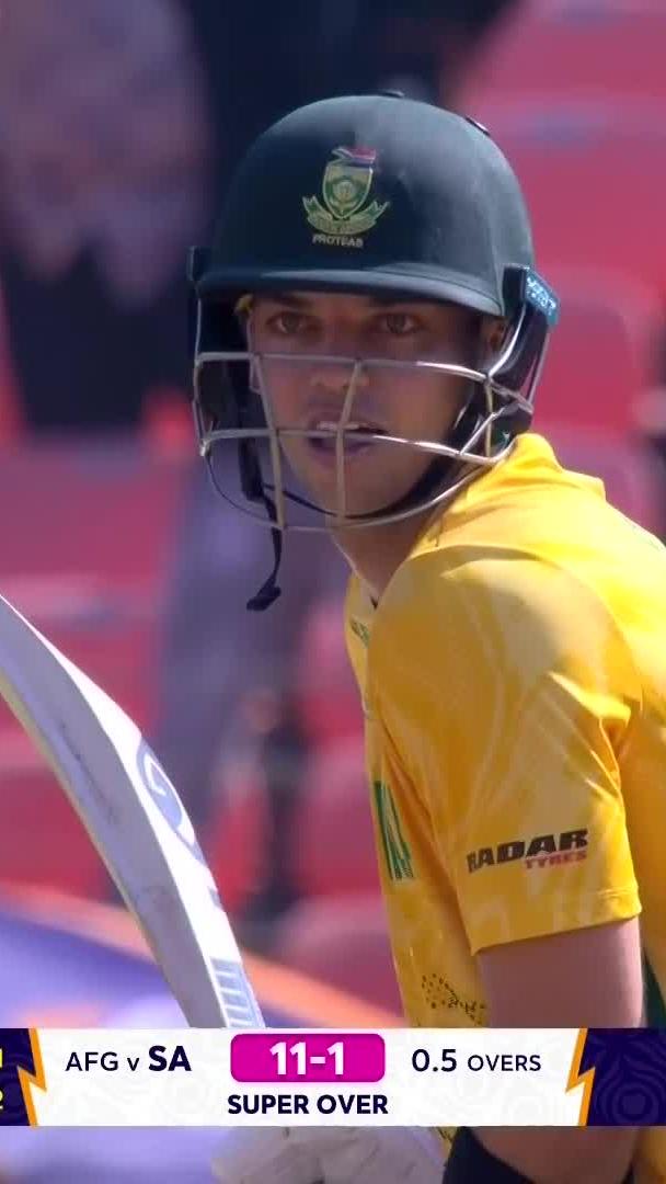 Unbelievable 🤯 Stubbs hits a six to tie the Super Over 🔥 📺 Stream #T20WorldCup on DStv:
