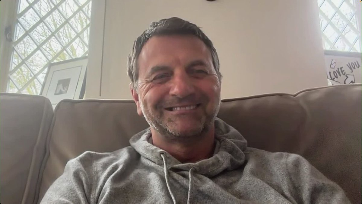 "Why not bring Harry Redknapp back" 👀 Tim Sherwood believes that Spurs need to look at the job Michael Carrick has done at Manchester United as inspiration for an interim coach to rejuvenate a struggling squad 💬
